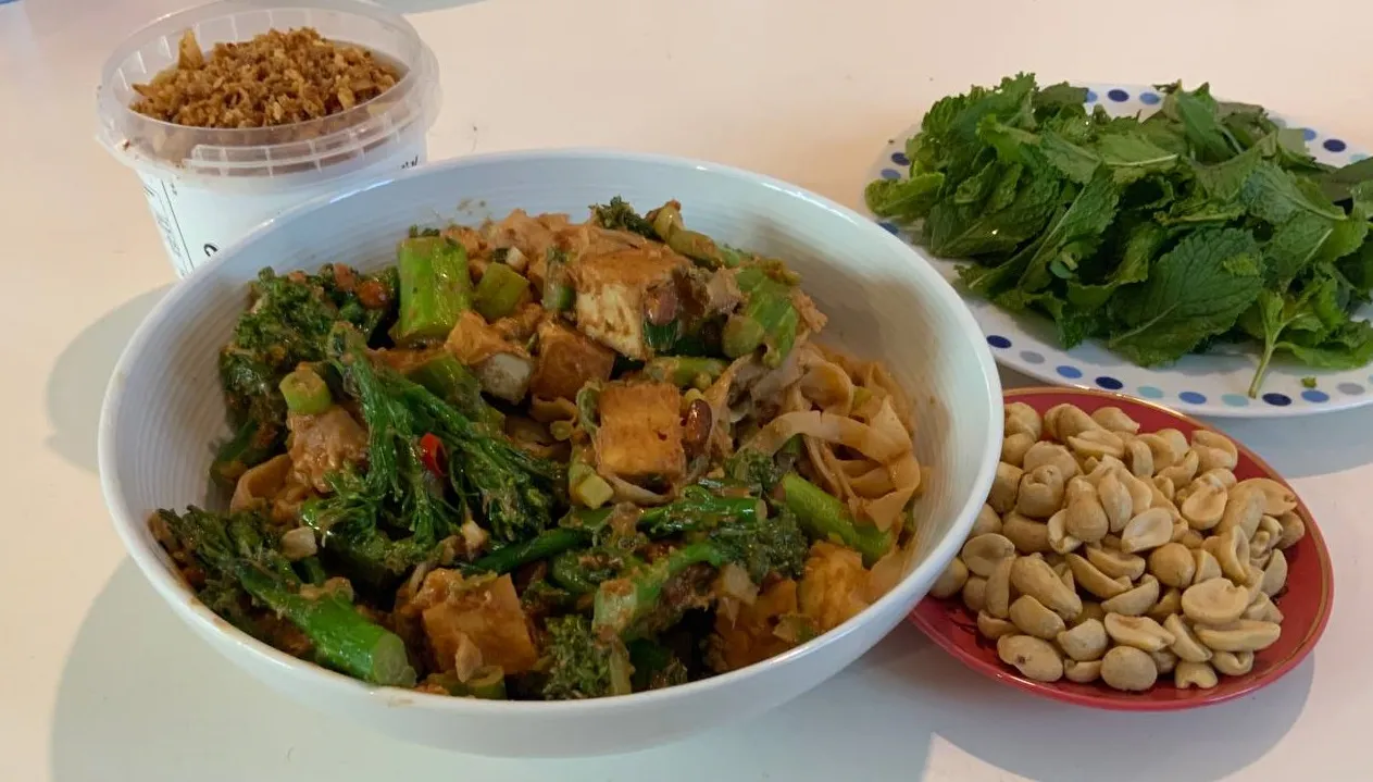 Pad Thai with Homemade Peanut Sauce